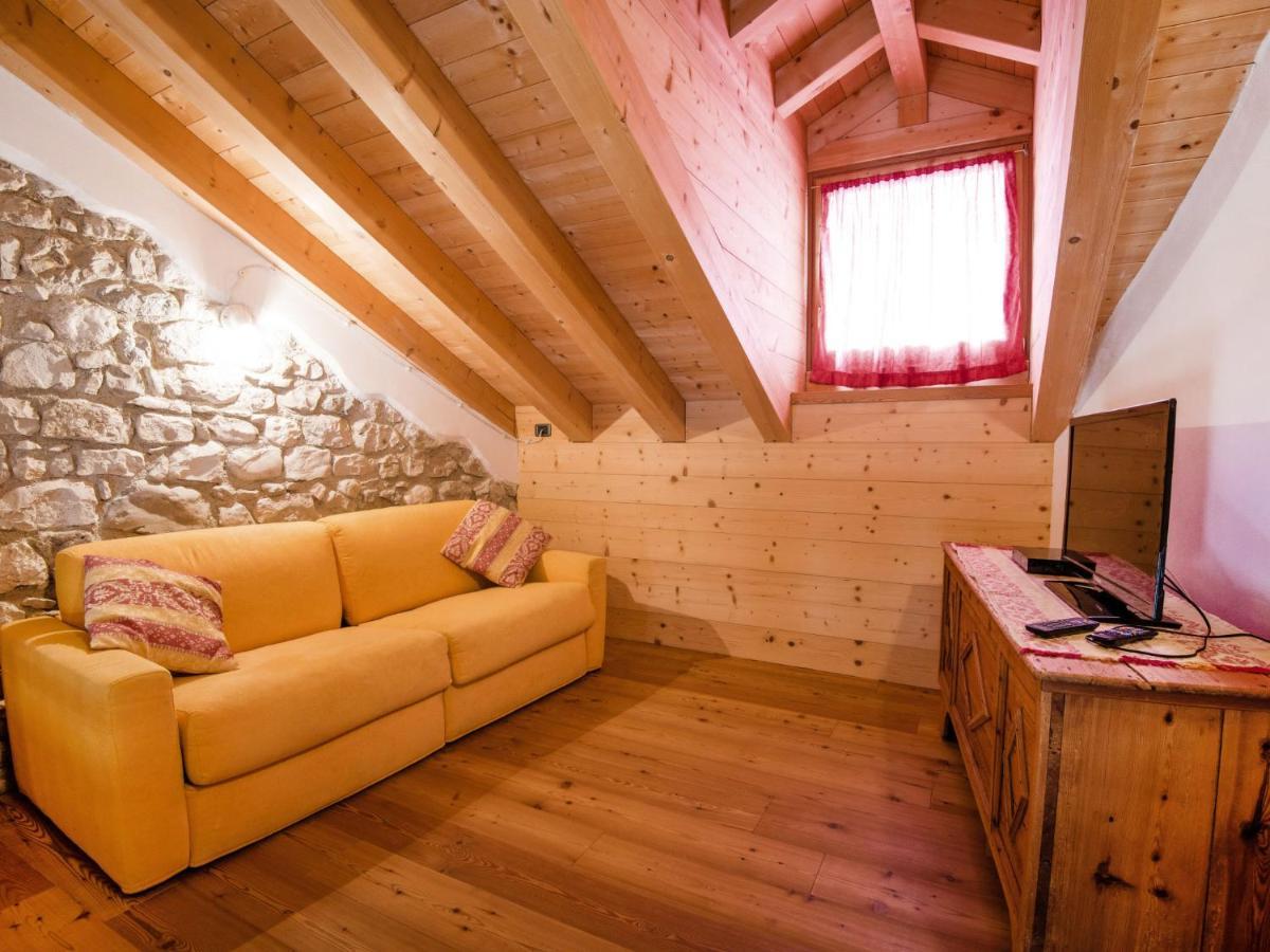 Apartment Albergo Diffuso - Cjasa Ustin-3 By Interhome Barcis Exterior foto